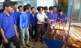 Hỗ trợ học nghề sau thất nghiệp: Vẫn loay hoay