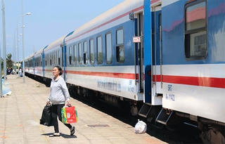 Khuyến cáo hành khách mua vé tàu online tại website của Ngành đường sắt