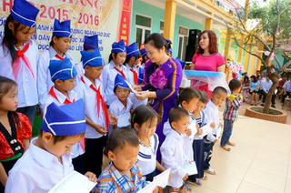 Tận tình gieo chữ vùng cao