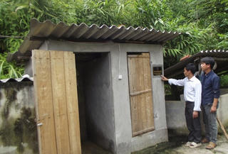 Chuyện ghi ở Lầu Thí Ngài