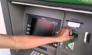 Bỗng dưng mất tiền trong tài khoản