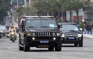 Hummer H2 - 'khủng long' bọc thép tại thượng đỉnh Trump - Kim