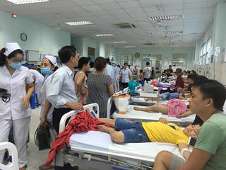 Xử phạt doanh nghiệp bán bánh mì gây ngộ độc