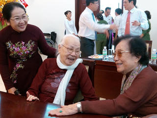 Nguyên Phó Chủ tịch nước Nguyễn Thị Bình: Mặt trận phải hiểu tình hình nhân dân hơn nữa
