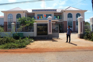 Tạm giam cán bộ ‘ăn chặn’ tiền hỗ trợ trẻ em học sinh vùng khó