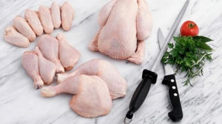 Các chuyên gia khuyên người tiêu dùng nên ăn thịt gà