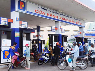 Tăng sử dụng quỹ bình ổn, giữ nguyên giá các mặt hàng xăng dầu