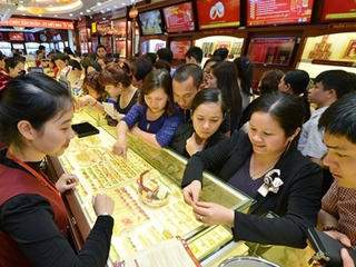 Giá vàng trong nước bật tăng lên 49 triệu đồng mỗi lượng