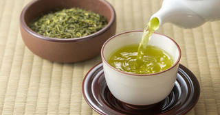 Những sự thật bất ngờ về khả năng chống ung thư của nước trà