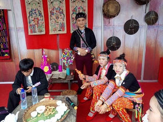 Tục xông nhà đầu năm mới của người Dao đỏ​