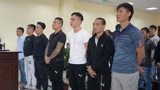 Hình phạt thích đáng cho băng nhóm 'tín dụng đen'