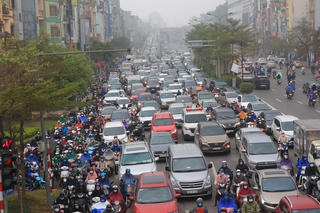 Cán bộ hưu 'hiến kế' giúp Hà Nội, TP HCM giảm ùn tắc