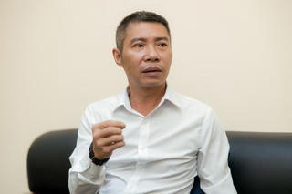 Nghệ sĩ Công Lý bị ngã phải nhập viện