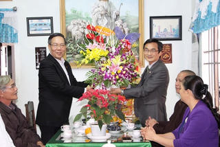 Lãnh đạo Mặt trận tỉnh Quảng Nam thăm các cơ sở tôn giáo