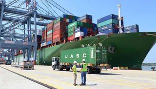 Xuất siêu đạt 13,5 tỷ USD trong 8 tháng