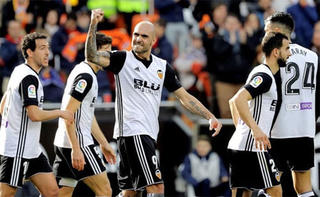 Valencia đẩy Real xuống vị trí thứ tư La Liga