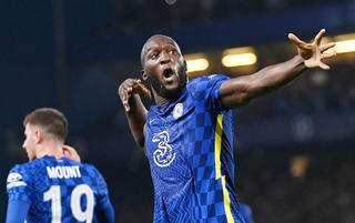 Bảng H cúp C1 châu Âu: Lukaku ‘trả lời’ Ronaldo, Juventus vượt khó 