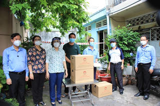 TP HCM: Cam kết 'không để ai ở lại phía sau' và 1 triệu 'túi an sinh'
