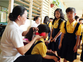 Người thầy, không chỉ cần chuyên môn