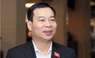 Trị bệnh lạm quyền