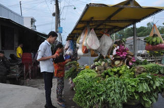 Những xóm xe đẩy hàng rong