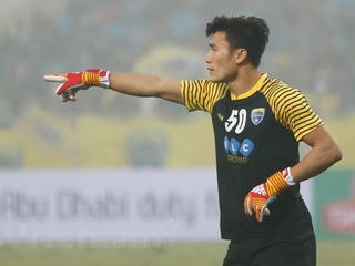Bùi Tiến Dũng trở lại bắt chính cho Thanh Hóa tại AFC Cup