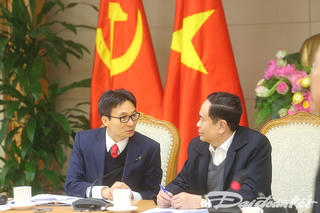 Hợp nhất phong trào, thu gọn danh hiệu thi đua