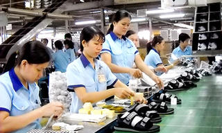 Hoa Kỳ nhập khẩu gần 1 tỷ USD giày dép Việt Nam
