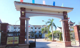 Hà Tĩnh: Gian díu với nhân viên, chủ tịch xã bị đình chỉ công tác