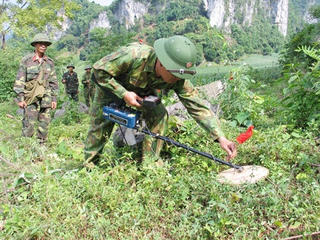 Thiết lập đường dây nóng hỗ trợ nạn nhân bom mìn