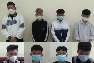 Xôn xao việc CSGT bắt 'quái xế' quỳ xuống bên người bị tai nạn trên đường