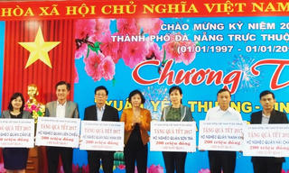 Đà Nẵng: Trao 3.870 suất quà Tết cho hộ nghèo