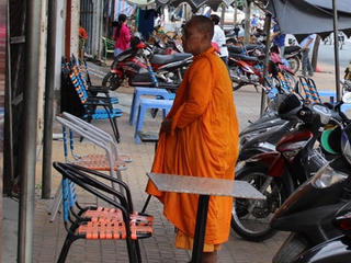 Cần Thơ: Nhận diện nạn giả sư khất thực