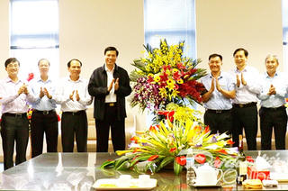 Chúc mừng TKV nhân Ngày Truyền thống Tập đoàn Công nghiệp Than- Khoáng sản Việt Nam