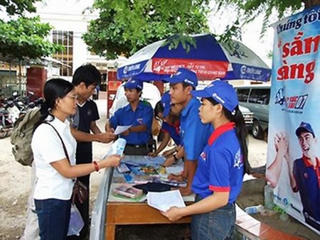 Hơn 73.000 sinh viên tham gia 'Tiếp sức mùa thi'