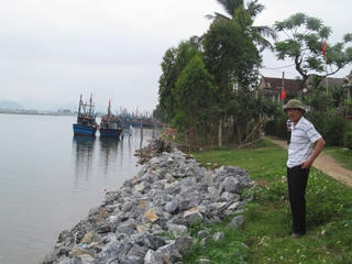 Nơm nớp nỗi lo sạt lở