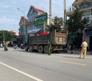 Thai phụ 8 tháng chết thảm dưới gầm xe ‘hổ vồ’