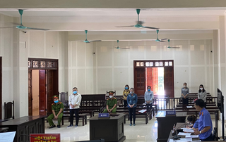 Trùm giang hồ đất mỏ cùng đồng bọn xộ khám vì tội đánh bạc