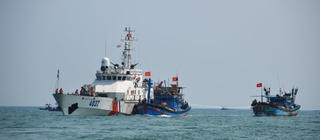 Một tàu cá va phải đá ngầm ở khu vực Trường Sa