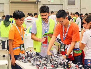 Đội tuyển Việt Nam giành vị trí thứ 10/86 cuộc thi Robotics thế giới