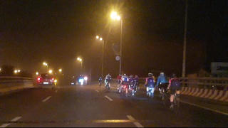 Những đoàn xe đạp đua 'với tử thần' trên đường Võ Nguyên Giáp