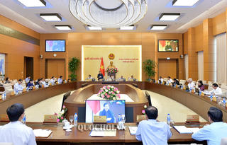 UBTVQH xem xét, phê chuẩn bổ nhiệm nhân sự, thành lập đơn vị hành chính mới