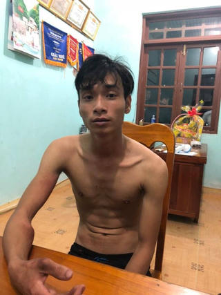 Bắt nam thanh niên đâm một phụ nữ nguy kịch