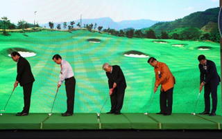 Khai trương sân golf đầu tiên tại Bà Nà