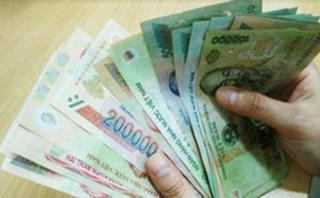 Ăn chặn tiền hỗ trợ 