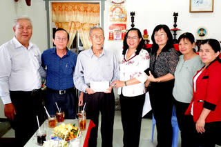 Mặt trận Cần Thơ thăm hỏi, hỗ trợ các nhân sĩ, trí thức, văn nghệ sĩ tiêu biểu