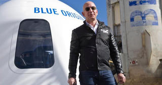 Hơn 63.000 người muốn tỷ phú Bezos 'không trở về Trái đất'