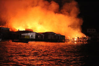 Cháy hết rồi, còn gì đâu mà Tết