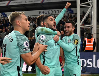 Brighton lỡ cơ hội lịch sử dẫn đầu Premier League, bằng điểm với MU