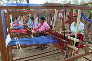 Phát triển du lịch cộng đồng để thoát nghèo